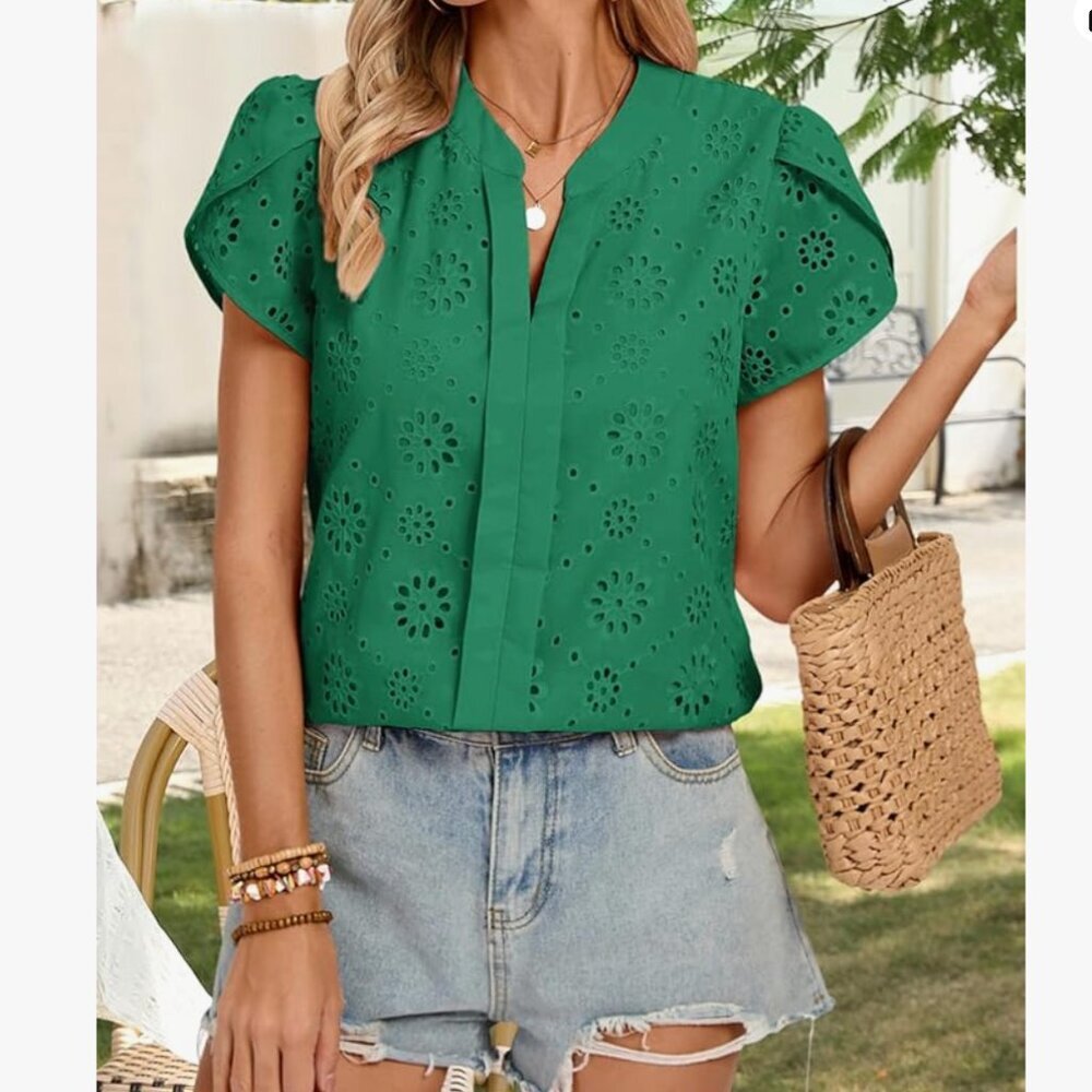 Kate Kasin Green Eyelet Lace Blouse | Short Petal Sleeves | NWOT | Size Large